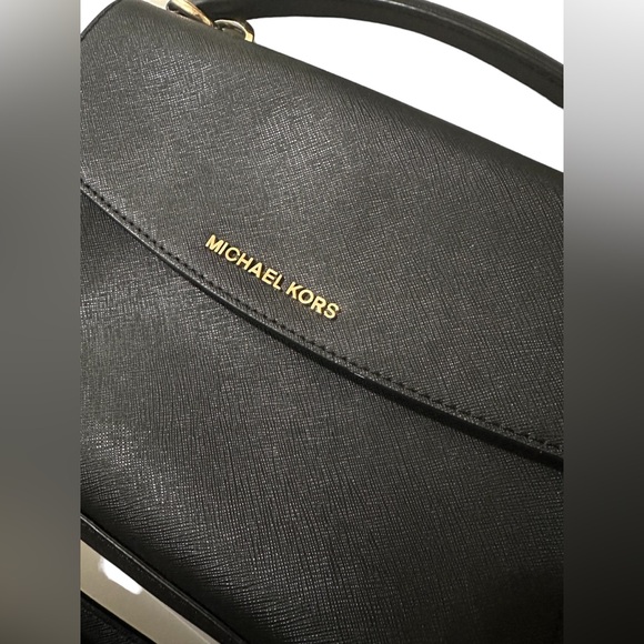 Michael Kors Ava Satchel PRELOVED - Picture 9 of 9